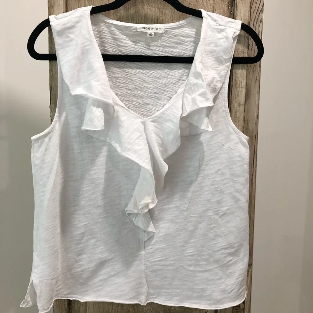 NWOT! Mododoc Sleeveless Top With Front Ruffle - Picture 1 of 4